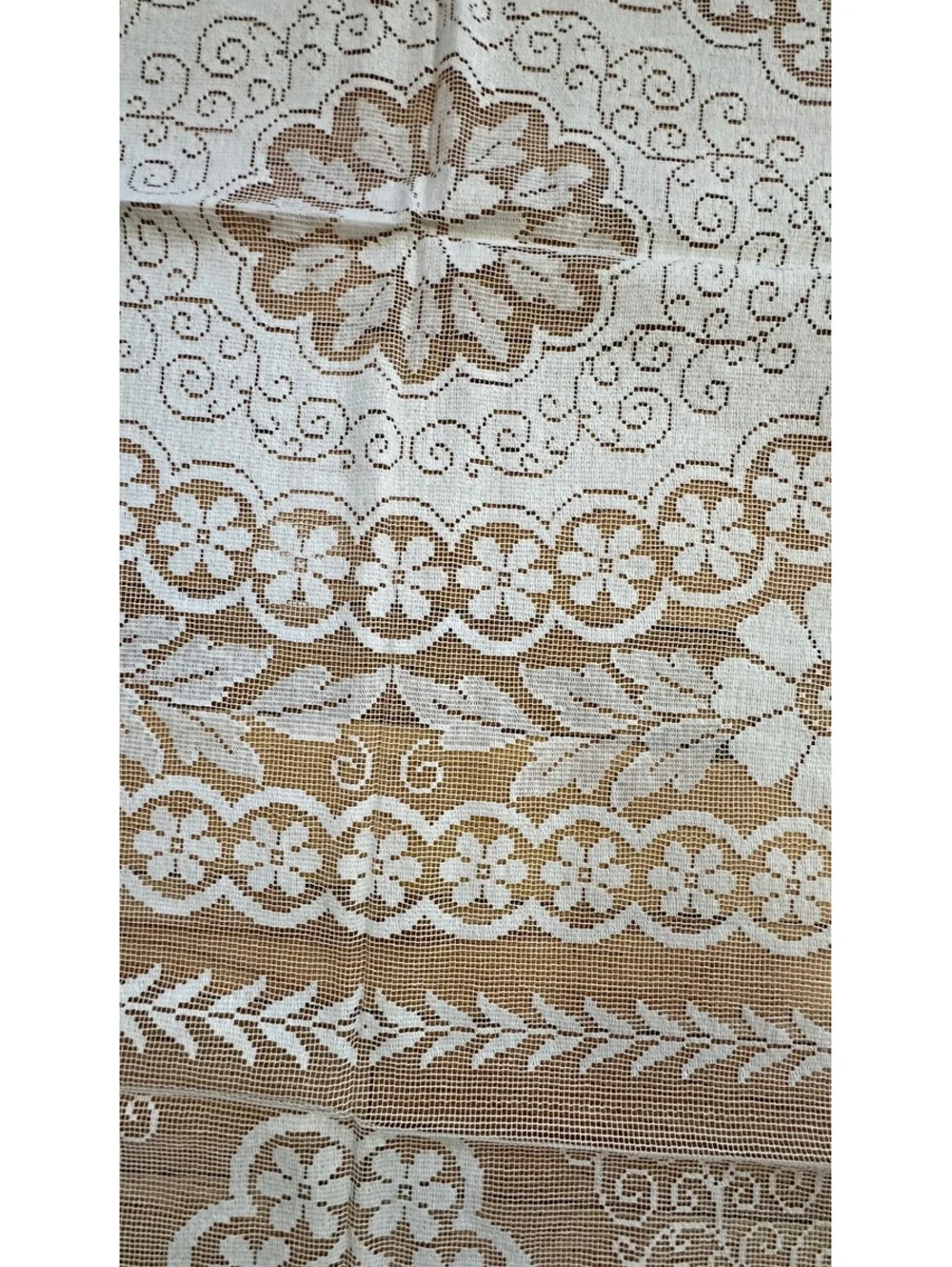 New VTG MCM Floral Lace Tablecloth Daisies Vines Heirloom Cottagecore 70x87 Box